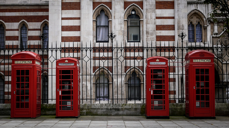 Телефонные будки моделей К2 и К6 в Лондоне © Анастасия Сахарова